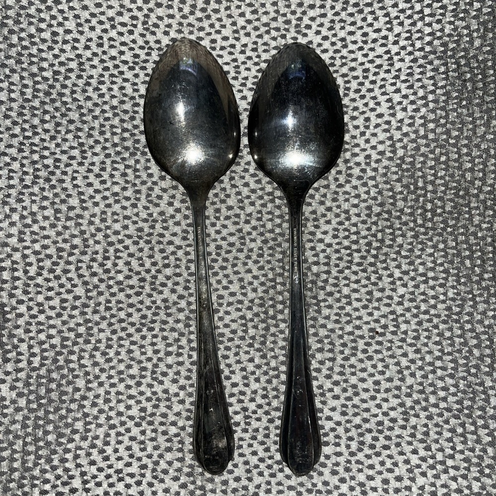 2 Oneida LYNNWOOD Silver-plate Serving Spoons Need Polished - Picture 6 of 11